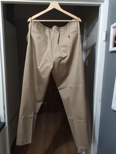 Długie spodnie khaki z połyskiem Dockers 36/32