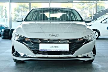Hyundai Elantra  1.6 MPI SMART NAVI 2021