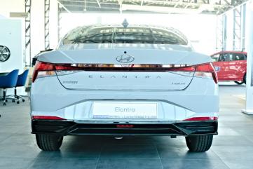 Hyundai Elantra  1.6 MPI SMART NAVI 2021