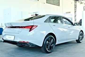Hyundai Elantra  1.6 MPI SMART NAVI 2021