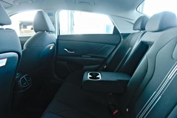 Hyundai Elantra  1.6 MPI SMART NAVI 2021