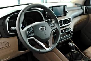 Hyundai Tucson Comfort 7 lcd z jasnym wnętrzem