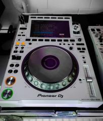 Pioneer CDJ-3000 Multi-Player / Pioneer DJM-A9 DJ 