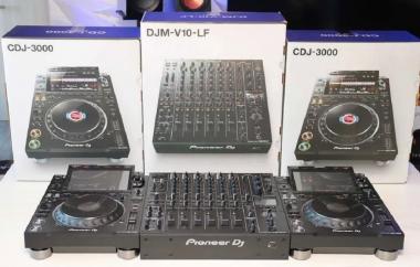 Pioneer CDJ-3000 Player i Pioneer DJM-A9 DJ-Mikser